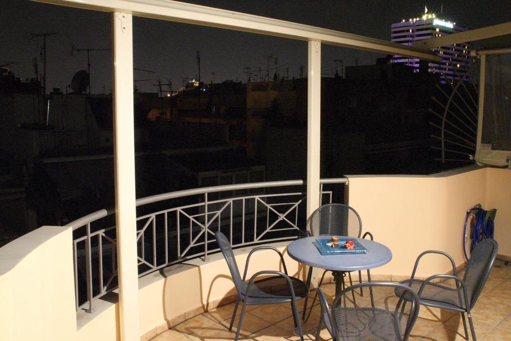 Ouranos Apartment Atene Esterno foto