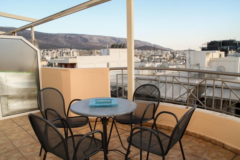 Ouranos Apartment Atene Esterno foto